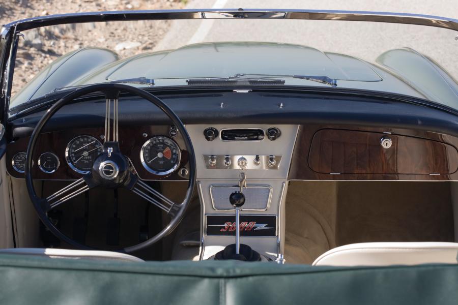 Торпедо Austin-Healey 3000 (Mk III) 1963 года  (фото 6 из 12)